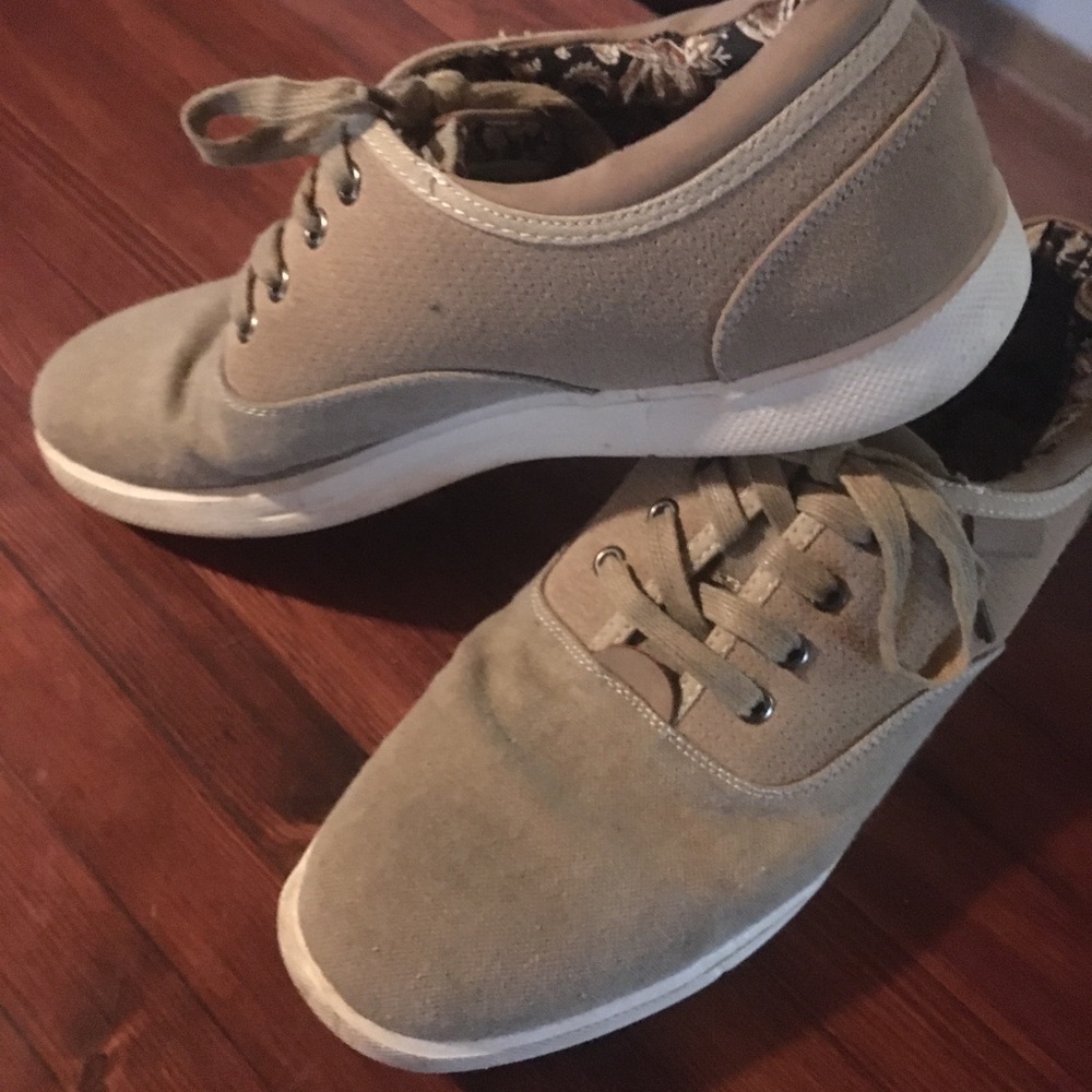 Robert David canvas men’s casual lace ups